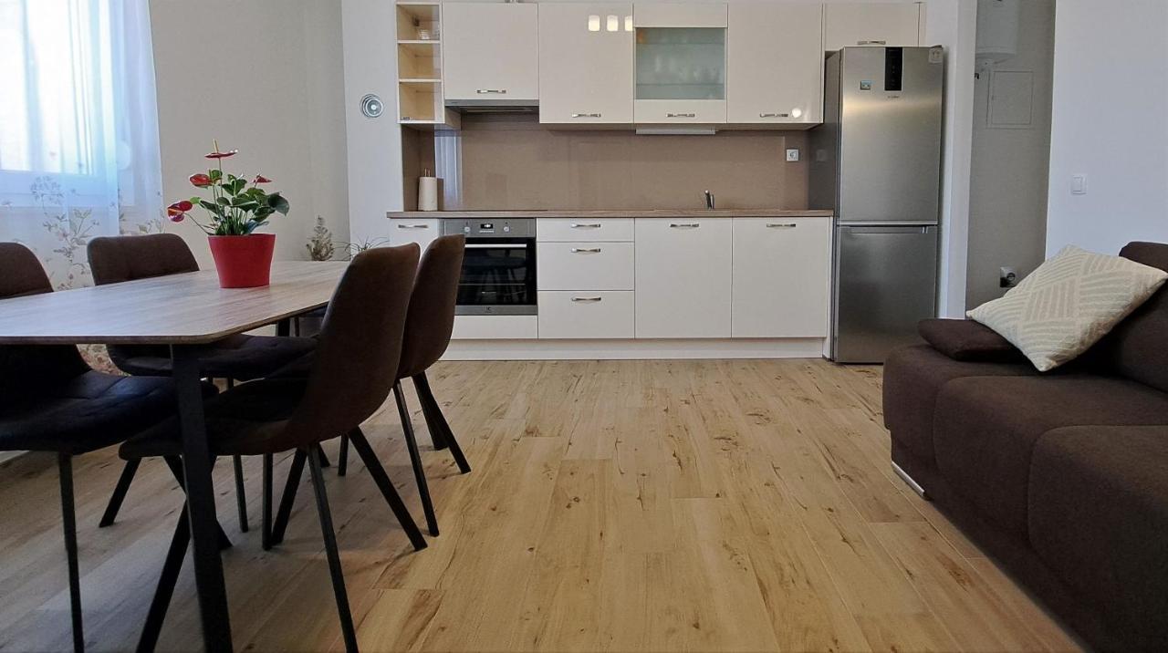 Holiday Apartman Kaštela 外观 照片