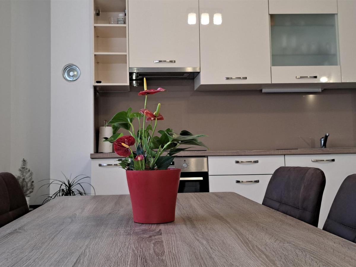 Holiday Apartman Kaštela 外观 照片